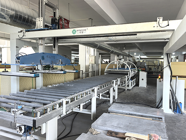 Zhejiang QianDuoMu Cerdas Dekorasi Co, Ltd.